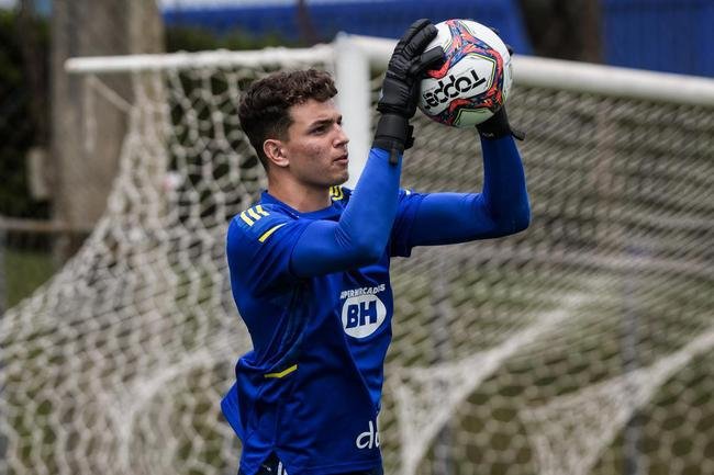 Treino do Cruzeiro nesta segunda-feira, na Toca da Raposa 2, em Belo Horizonte.
