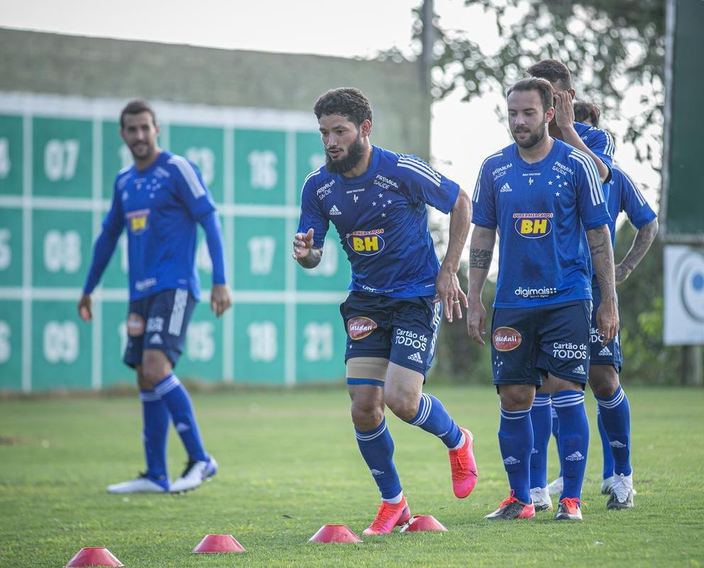 Fotos do treino do Cruzeiro desta segunda-feira (23/11) em Chapecó-SC