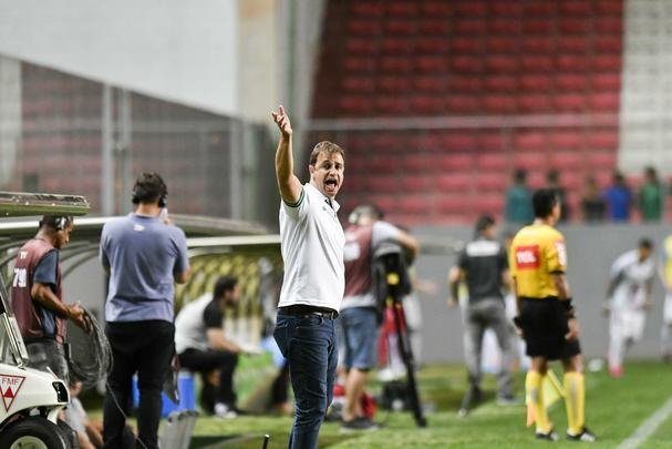 Fotos do jogo entre América e Operário