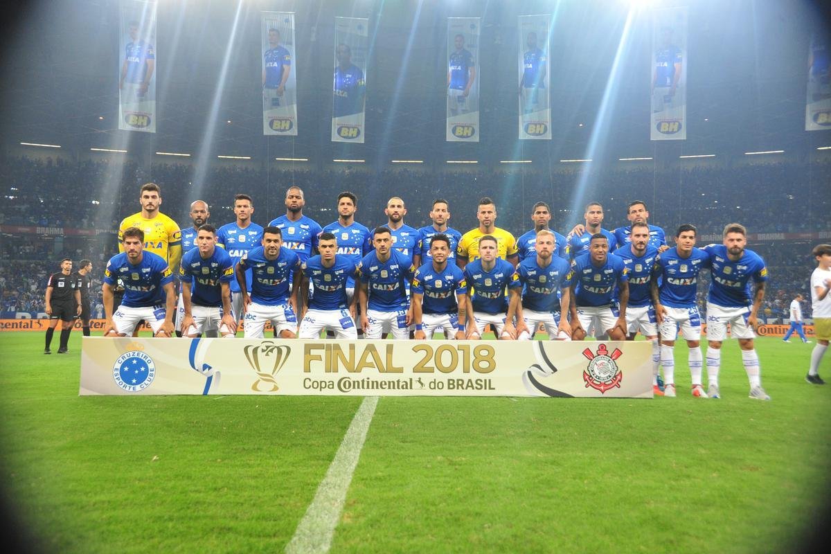 Cruzeiro campeo da Copa do Brasil de 2018: Rafael, Bruno Rodrigo, Henrique, Ded, Leo, Barcos, Ariel Cabral, Fbio, Raniel, Murilo, Fred, Lucas Silva, Thiago Neves, Edilson, Egdio, Robinho, Rafinha, Marcelo Hermes, Ezequiel, David, Mancuello, Lucas Romero e Rafael Sobis.