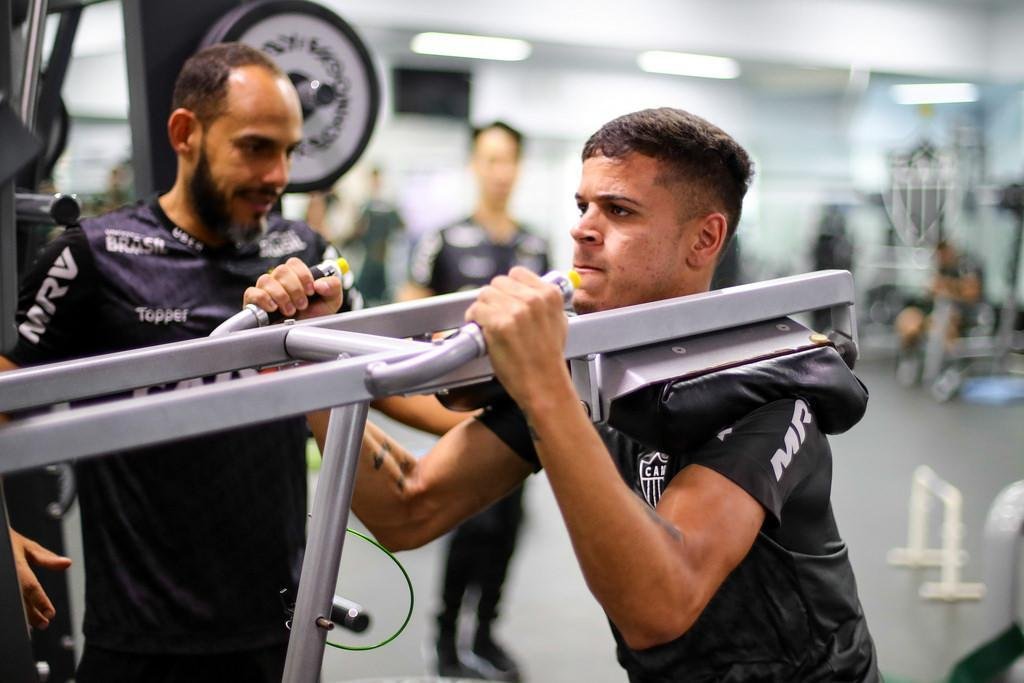 Aps empate no clssico, Atltico volta aos treinos na Cidade do Galo