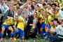 Médico do Atlético puxa gritos de 'mito' para Bolsonaro durante festa da Seleção Brasileira