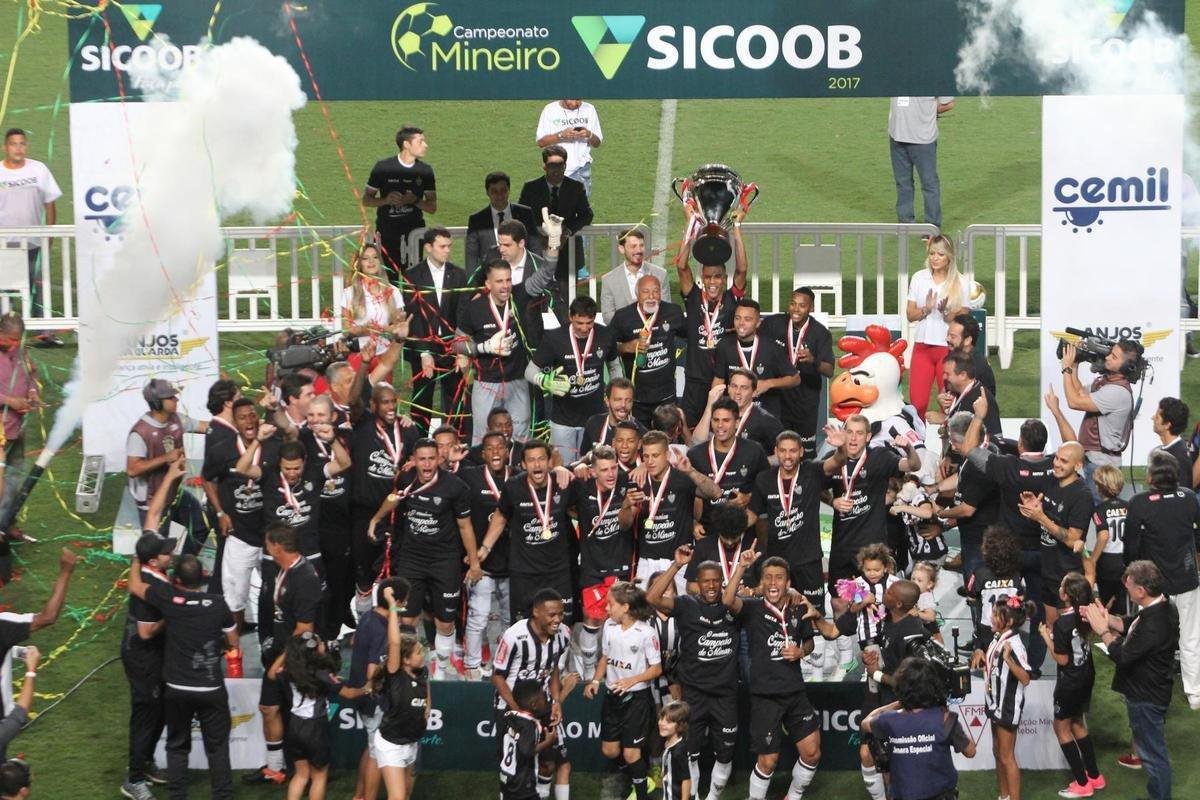 07/05/2017 - Atltico 2 x 1 Cruzeiro (Campeonato Mineiro) - O primeiro ttulo decidido entre os rivais no novo Independncia. Aps empate sem gols no Mineiro, o Atltico foi campeo mineiro ao bater o Cruzeiro na deciso. No primeiro tempo, Robinho abriu o placar para o Galo. Na etapa final, bila empatou. Mas, no fim, Elias marcou e garantiu a taa para o Alvinegro.
