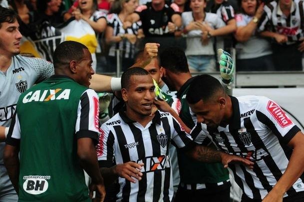 Depois, Otero extravasou com os companheiros