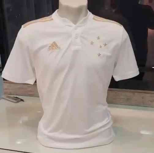 Veja fotos da nova camisa branca do Cruzeiro