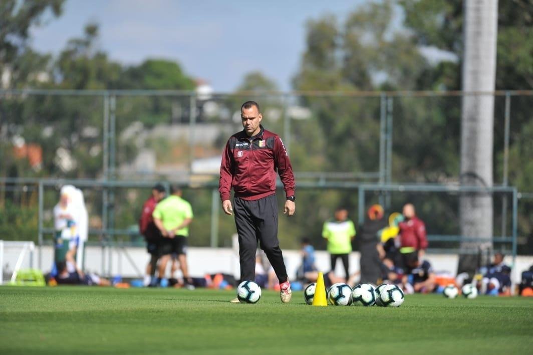 Imagens do treino da Venezuela em Belo Horizonte