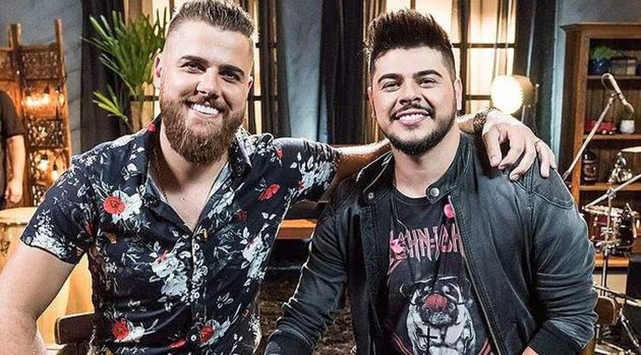Zé Neto & Cristiano ficaram na quarta posição dos mais ouvidos. O disco 'Por mais Beijos Ao Vivo', gravado em Belo Horizonte, foi o segundo mais tocado. Zé Neto é torcedor do Palmeiras e Cristiano é fã do São Paulo.