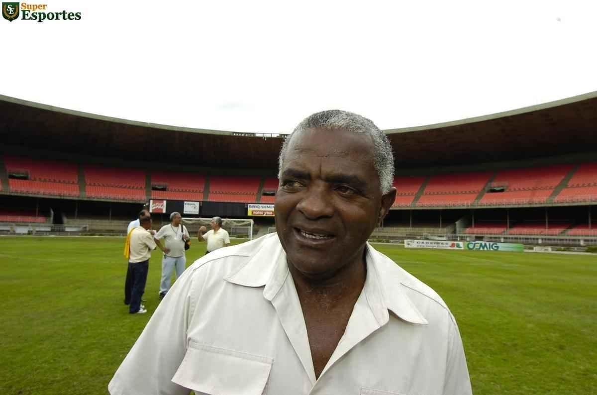 Em 2006, no aniversário de 40 anos do título da Taça Brasil de 1966, reportagem do Estado de Minas e do Superesportes reuniu no Mineirão alguns dos craques do Cruzeiro: Zé Carlos (foto), William, Procópio, Neco, Natal, Dirceu Lopes, Evaldo e Tostão.