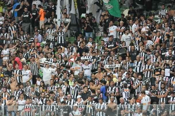 Fotos da torcida do Atltico no Independncia em dia de estreia de Robinho