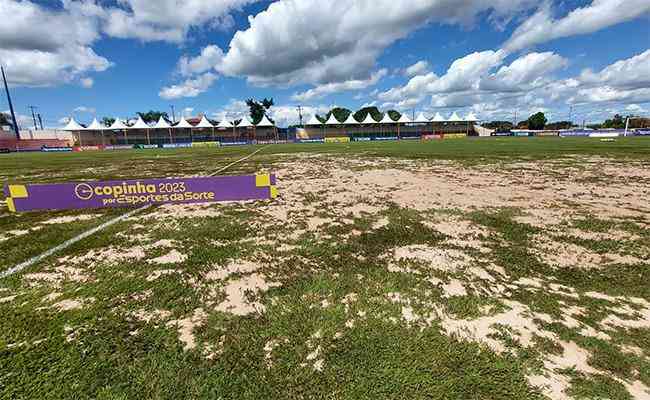 Guarapari?': Cruzeiro ironiza estado do gramado de jogo pela Copinha -  Superesportes