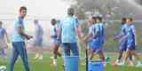 Fotos do primeiro treino de Abel Braga na Toca da Raposa II. Tcnico foi apresentado pelo Cruzeiro neste sbado e dirigir a equipe na segunda, s 20h, diante do Gois, no Serra Dourada, pela 22 rodada do Campeonato Brasileiro