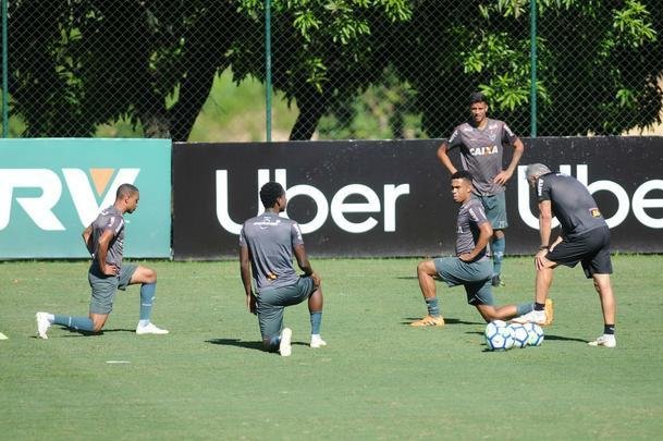 Imagens do treino na Cidade do Galo