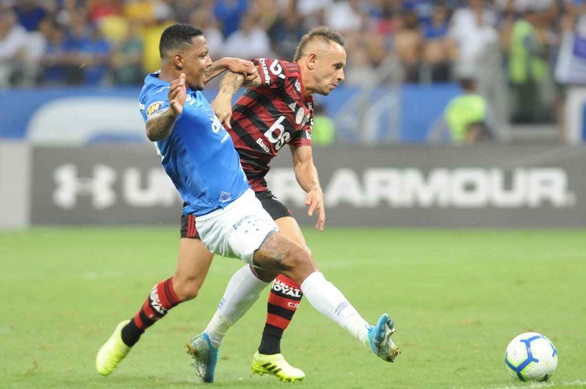 Cruzeiro e Flamengo se enfrentaram pela 20 rodada do Campeonato Brasileiro