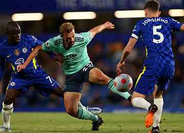 Em Stamford Bridge, time da casa saiu atrás, mas buscou a igualdade contra o Leicester e consolidou a terceira posição na classificação 