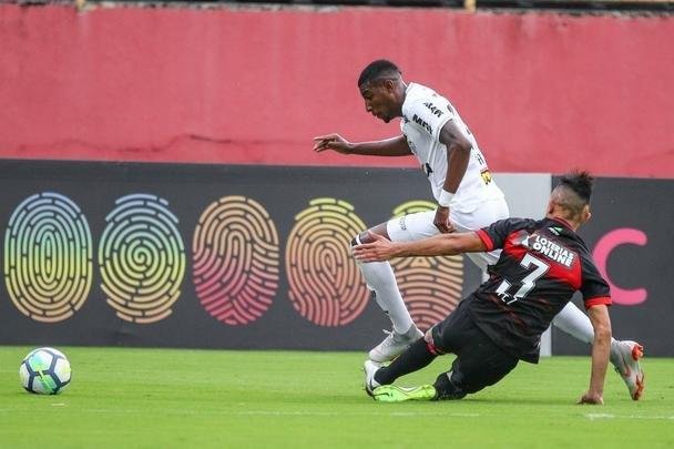 Equipes se enfrentaram no Barradão, pela 21ª rodada do Campeonato Brasileiro