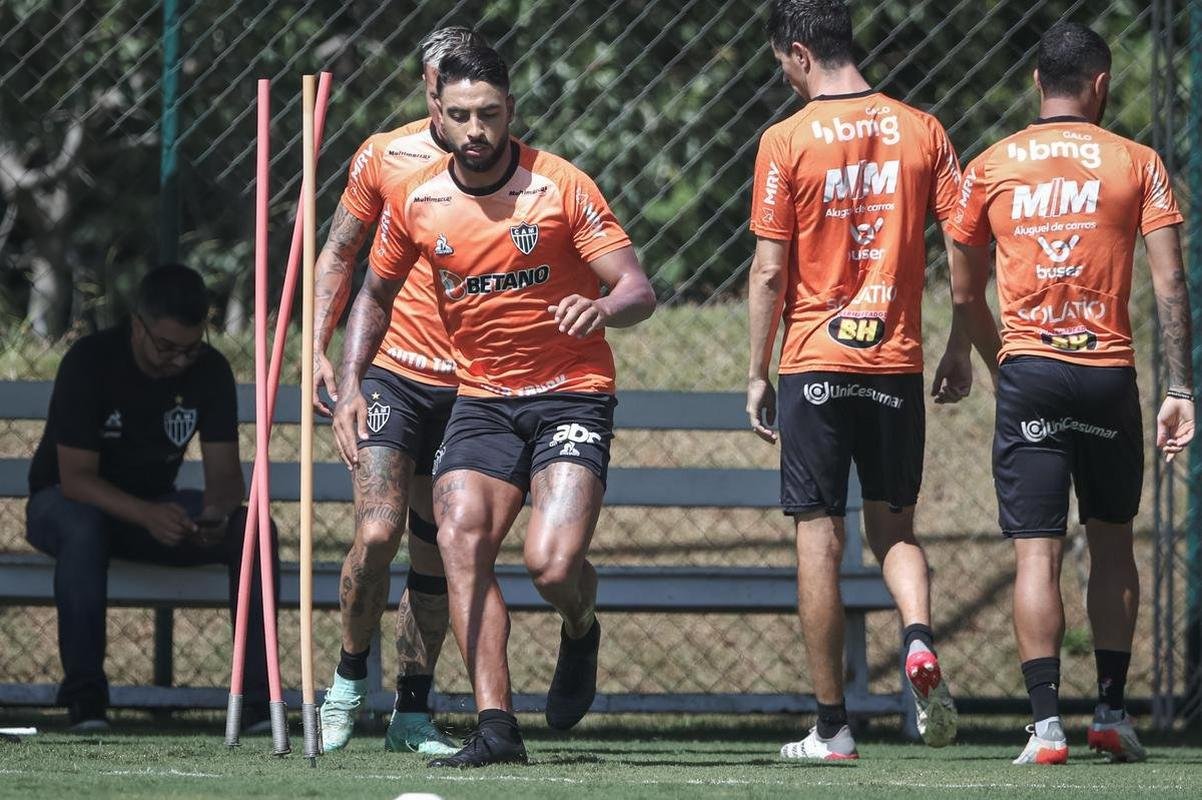 Fotos do primeiro treino de Junior Alonso no retorno ao Atltico