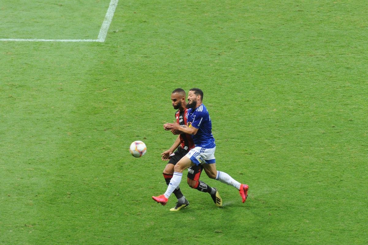 Fotos de Cruzeiro 1x0 Vitria, no Mineiro, pela nona rodada da Srie B