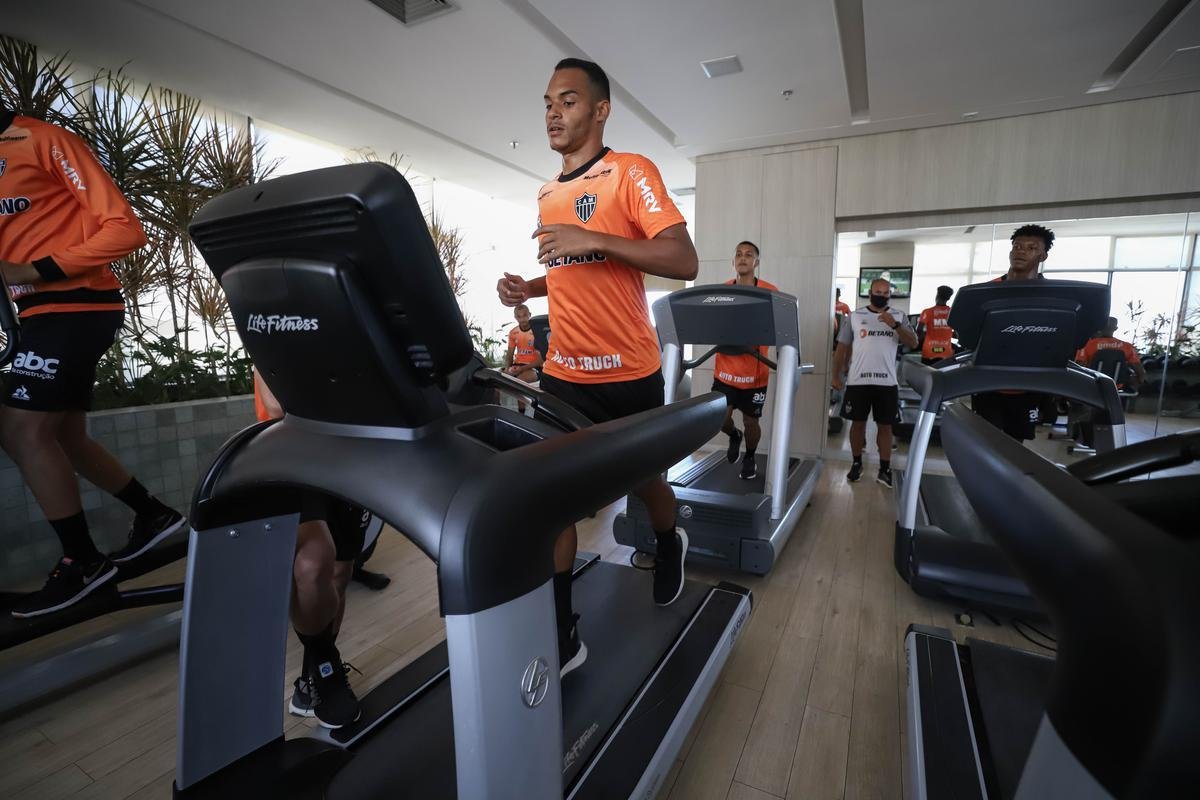 Atltico treina em academia do hotel em Fortaleza