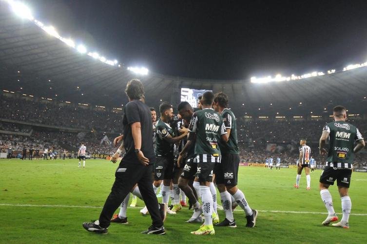 Fotos do jogo entre Atltico e Grmio, no Mineiro, em BH, pela 19 rodada do Campeonato Brasileiro