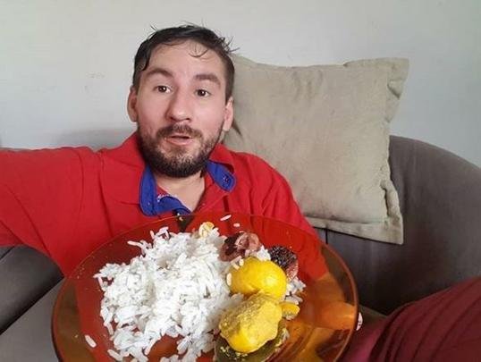 Paulo Victor 'iniciou carreira' como ssia de Messi em 2016 e faz sucesso por onde passa