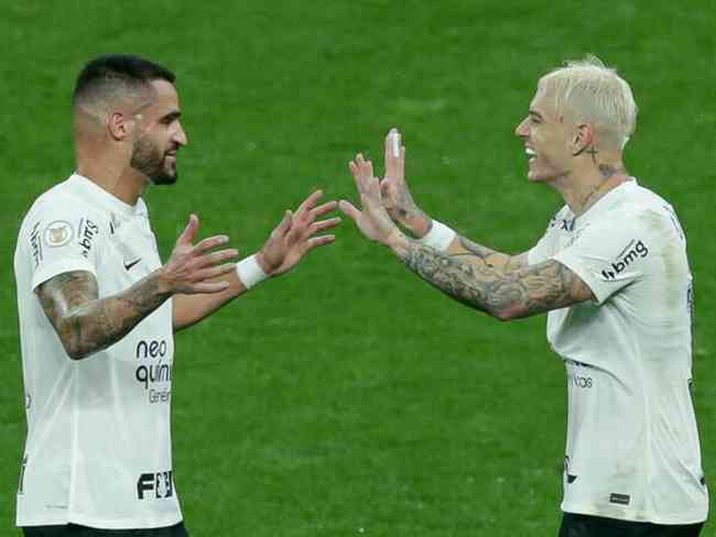 Corinthians tem Renato Augusto de volta e Rger Guedes em boa fase