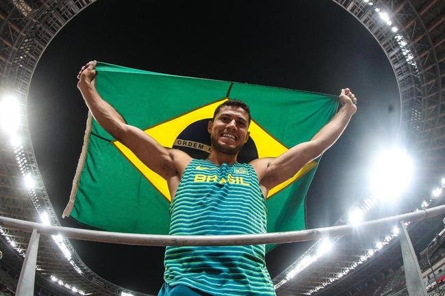 Thiago Braz conquistou medalha de bronze no salto com vara