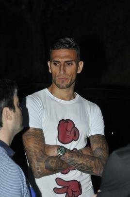 Reforo anunciado no ltimo sbado, o atacante Rafael Marques desembarcou em Belo Horizonte nesta tera-feira e seguiu para a Toca da Raposa II