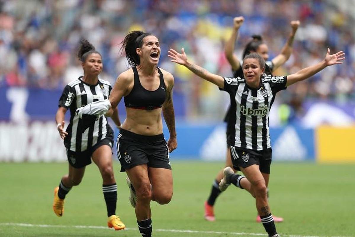 Atltico venceu o Cruzeiro nos pnaltis e conquistou o tricampeonato do Mineiro Feminino