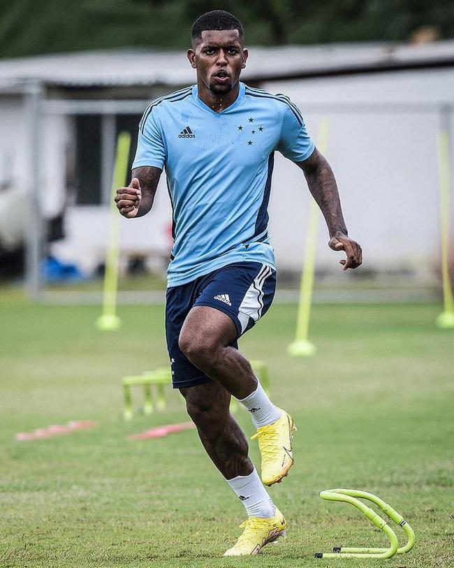 Cruzeiro: conheça Wesley Gasolina, lateral-direito que negocia com o clube  - Superesportes