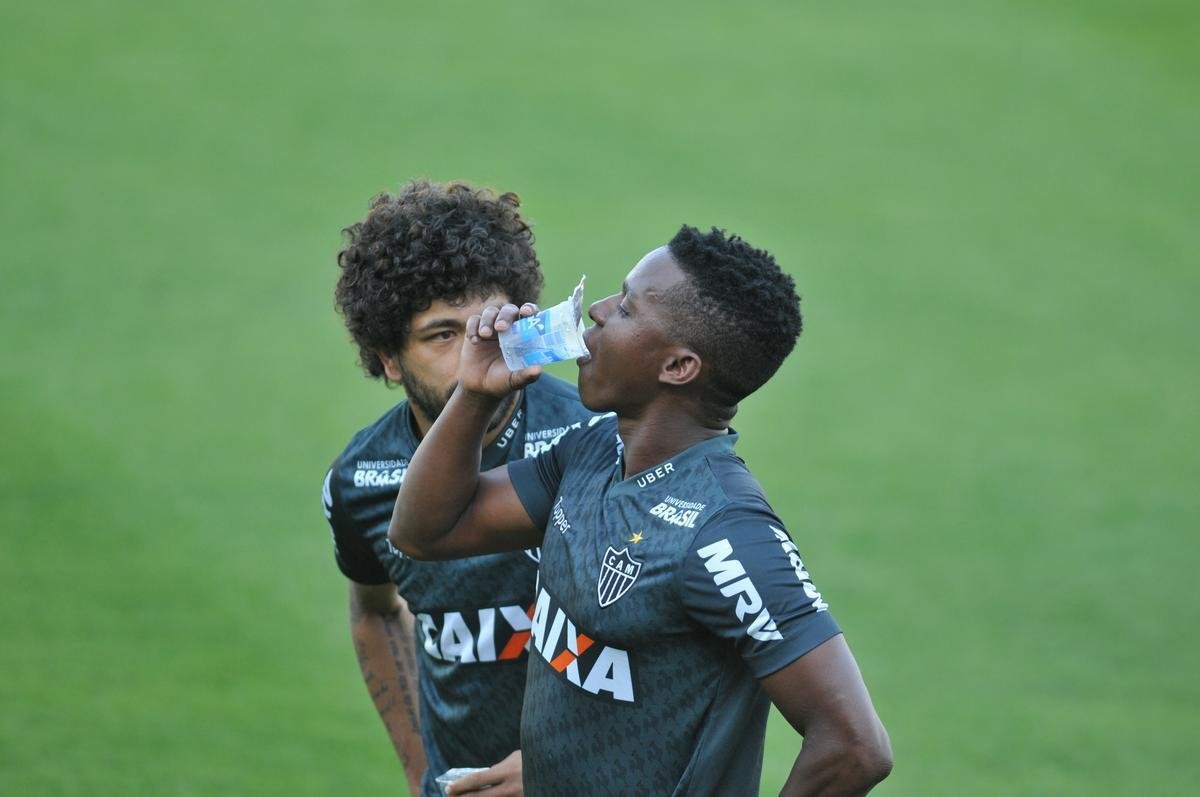 Zagueiro uruguaio Martn Rea treinou pela primeira vez com o elenco do Atltico na Cidade do Galo, j visando ao duelo de domingo, contra o Botafogo, no Rio, pelo Campeonato Brasileiro