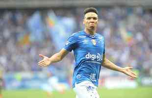 Marquinhos Gabriel abriu o placar para o Cruzeiro aos 45 do primeiro tempo, em chute no canto direito de Victor que ainda desviou no zagueiro atleticano Leonardo Silva