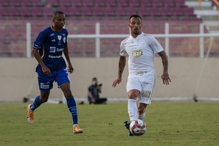 Fotos do jogo entre Confiança e Cruzeiro, pela Série B