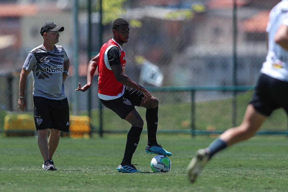Atltico inicia preparao para enfrentar o Vasco; veja fotos