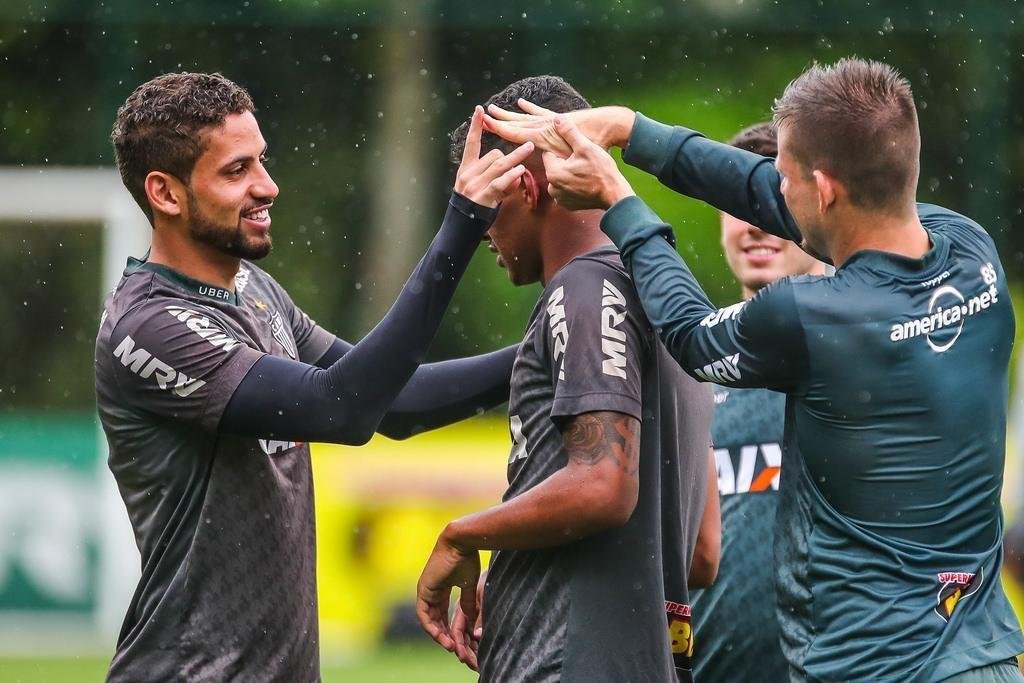Levir comanda treino ttico na Cidade do Galo; veja fotos