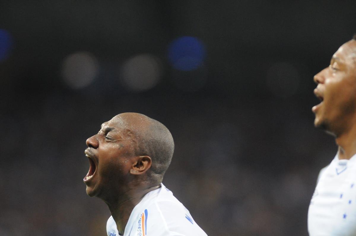 Equipes se enfrentaram pela sexta rodada do Grupo B da Copa Libertadores