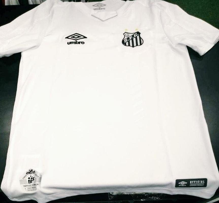 Uniforme 1 do apresentado pela Umbro antes da estreia no Brasileiro