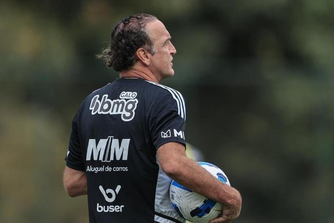 Ainda sem Arana, Atltico teve treino na Cidade do Galo, nesta segunda-feira (8), para o confronto com o Palmeiras pela Copa Libertadores.