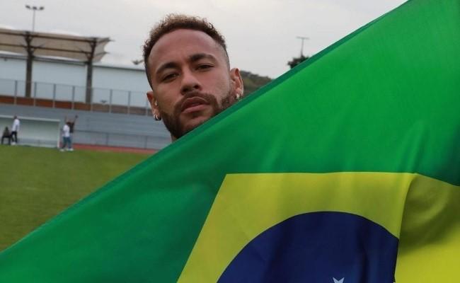Neymar respondeu críticas com ironia