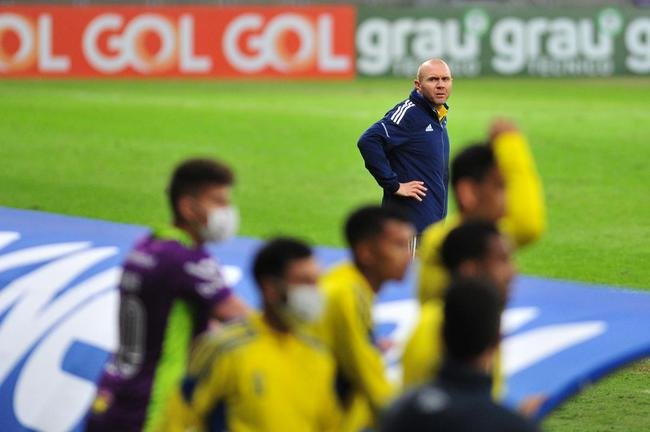 Fotos de Cruzeiro x Londrina, no Mineiro, pela 15 rodada da Srie B