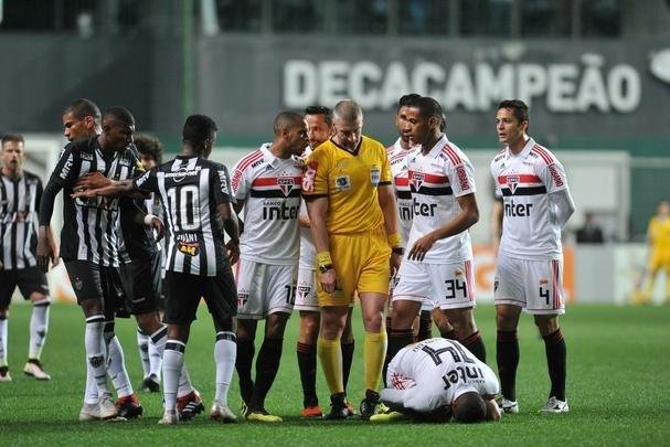 Fotos da partida entre Atltico e So Paulo, no Independncia