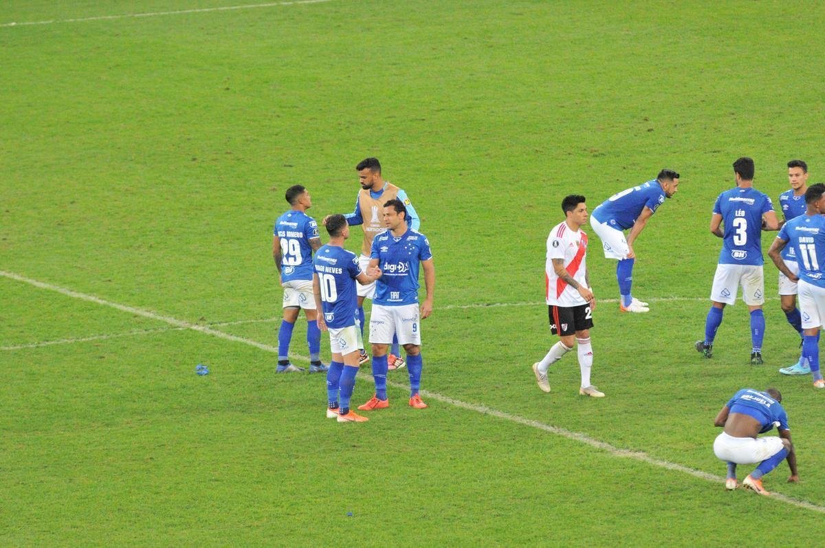 River derrotou Cruzeiro por 4 a 2 nos pnaltis, no Mineiro, e avanou s quartas de final da Libertadores