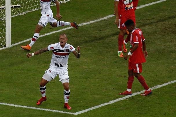 Tricolor do Arruda enfrenta Cavalo de Aço, na Arena de Pernambuco, em partida válida pela 15ª rodada da Série C