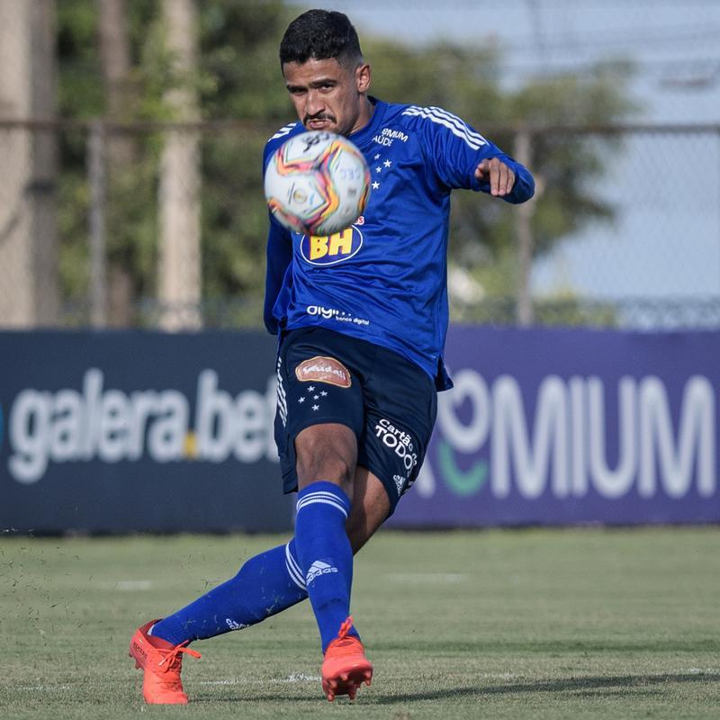Cruzeiro treinou na tarde desta terça-feira (1/12), na Toca da Raposa II, e encerrou sua preparação para enfrentar o América, no Independência, pela 25ª rodada da Série B