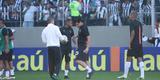 Atacante Fred durante o aquecimento para o clssico contra o Cruzeiro, no Independncia