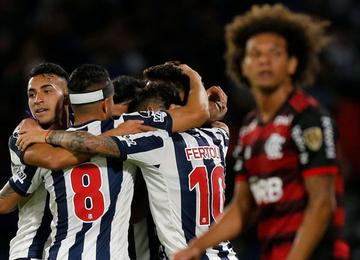 Rubro-negros chegaram a dez pontos, na liderança do Grupo H, e se aproximaram da classificação no torneio continental