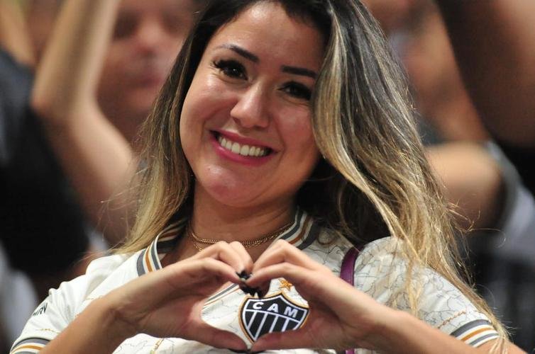 Torcida do Atlético lotou o Mineirão no jogo contra o Grêmio e bateu recorde de público no Campeonato Brasileiro