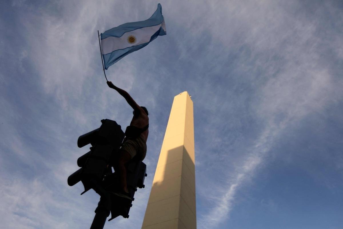 Classificao para a final do Mundial levou uma multido s ruas de Buenos Aires para festejar