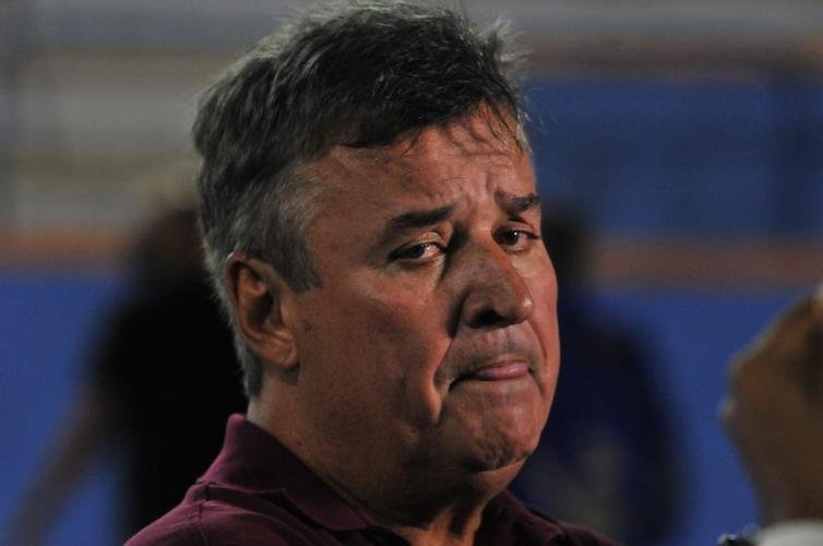 Conselheiros e associados do Cruzeiro durante votação de mudança do Estatuto do clube. Assembleia geral autorizou venda de até 90% das ações da SAF para investidores. Houve festa dos cruzeirenses no Parque Esportivo do Barro Preto, em BH, devido à possibilidade de chegada de recursos para tornar o futebol mais competitivo a partir de 2022.