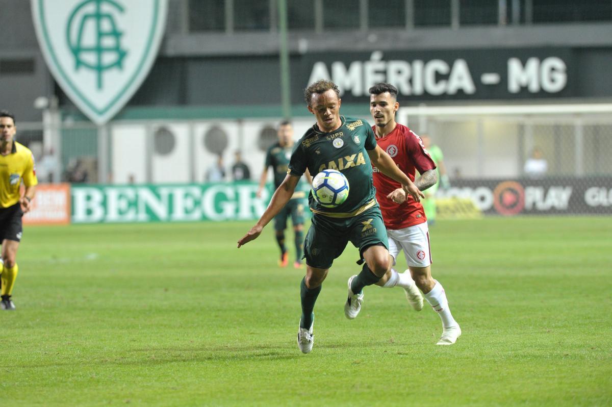 Fotos do jogo entre Amrica e Internacional, no Independncia, pela 15 rodada do Campeonato Brasileiro