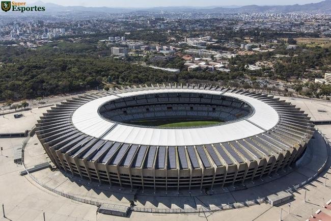 Em 2013, obras de modernizao concludas e estdio pronto para a Copa das Confederaes e, posteriormente, para a Copa do Mundo de 2014